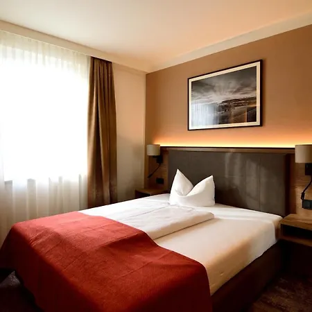 Lindenberger Hof Отель 3*