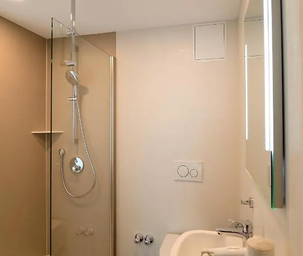 Lindenberger Hof Hotel 3*