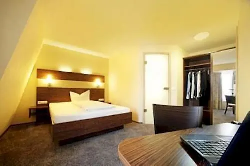 Lindenberger Hof Hotel