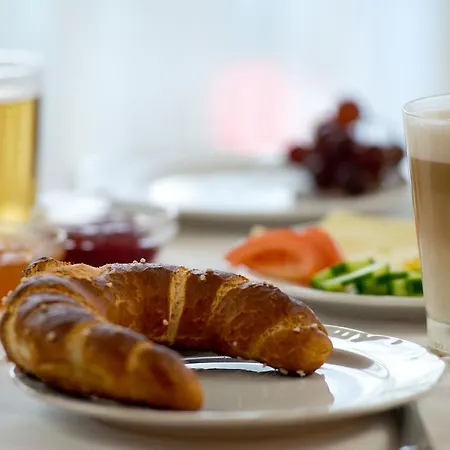 Lindenberger Hof 3* ليندنبرغ ام الغو
