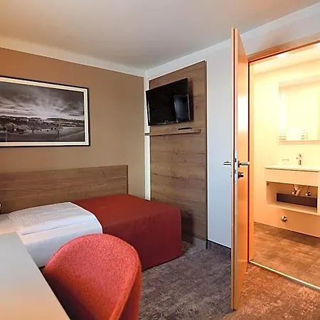 Lindenberger Hof 3*