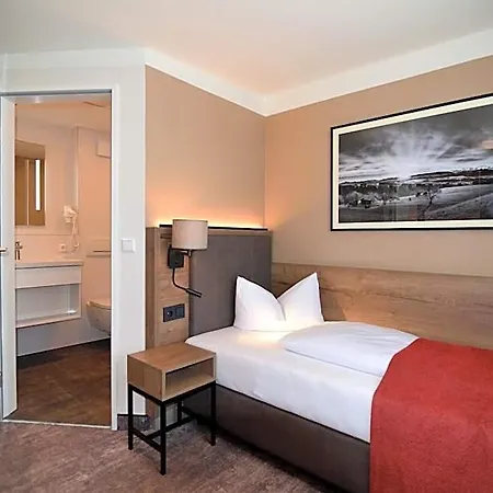 Otel Lindenberger Hof 3*