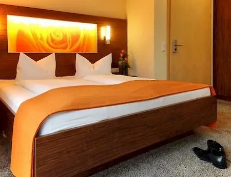 호텔 Lindenberger Hof 3*