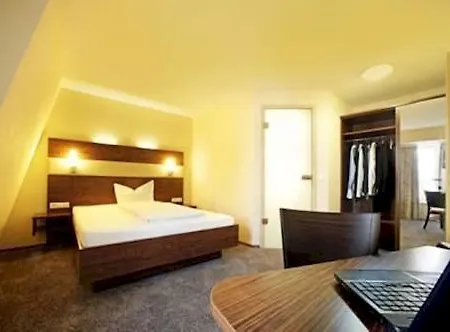 Lindenberger Hof Otel