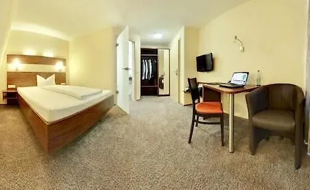 호텔 Lindenberger Hof 3*