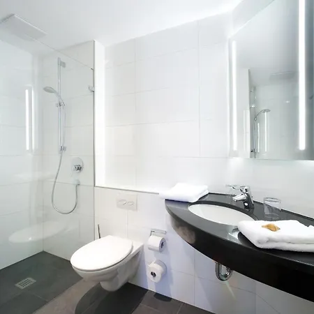 Hotell Lindenberger Hof 3*