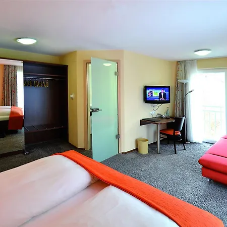 Hotell Lindenberger Hof 3*